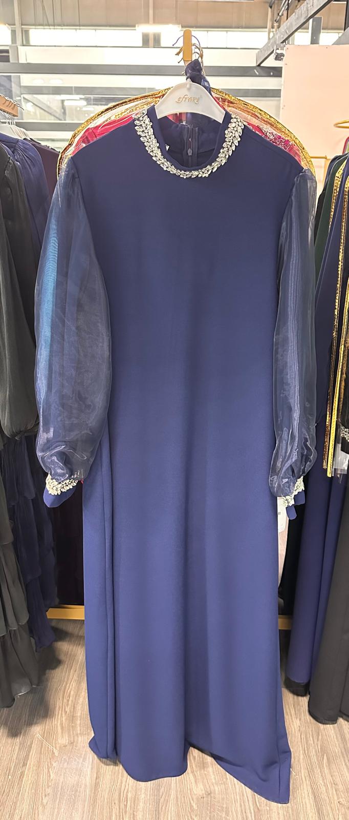 Elegant Evening Dress with Stone Detailing - Image 5