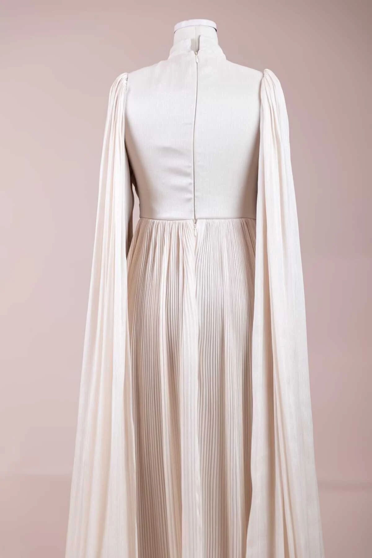 Elegance Pleated Gown – Cream Luxury Edition - Image 3