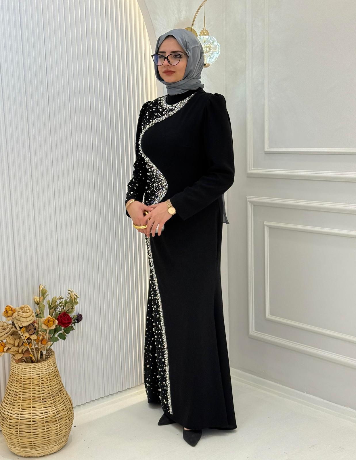 Pearl Elegance Evening Gown - Image 3