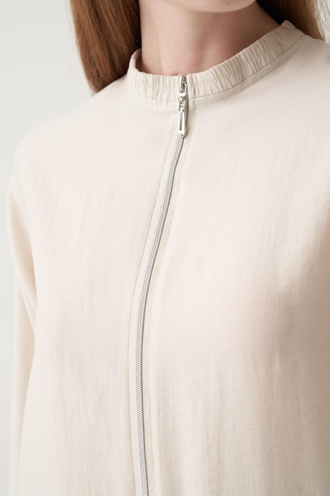 Premium Tencel Zip-Front Abaya - Image 4