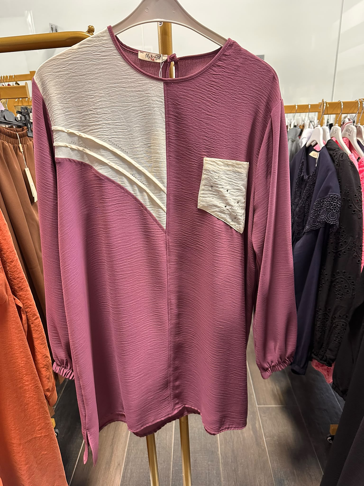 Elegant Ayrobin Modest Tunic - Image 10