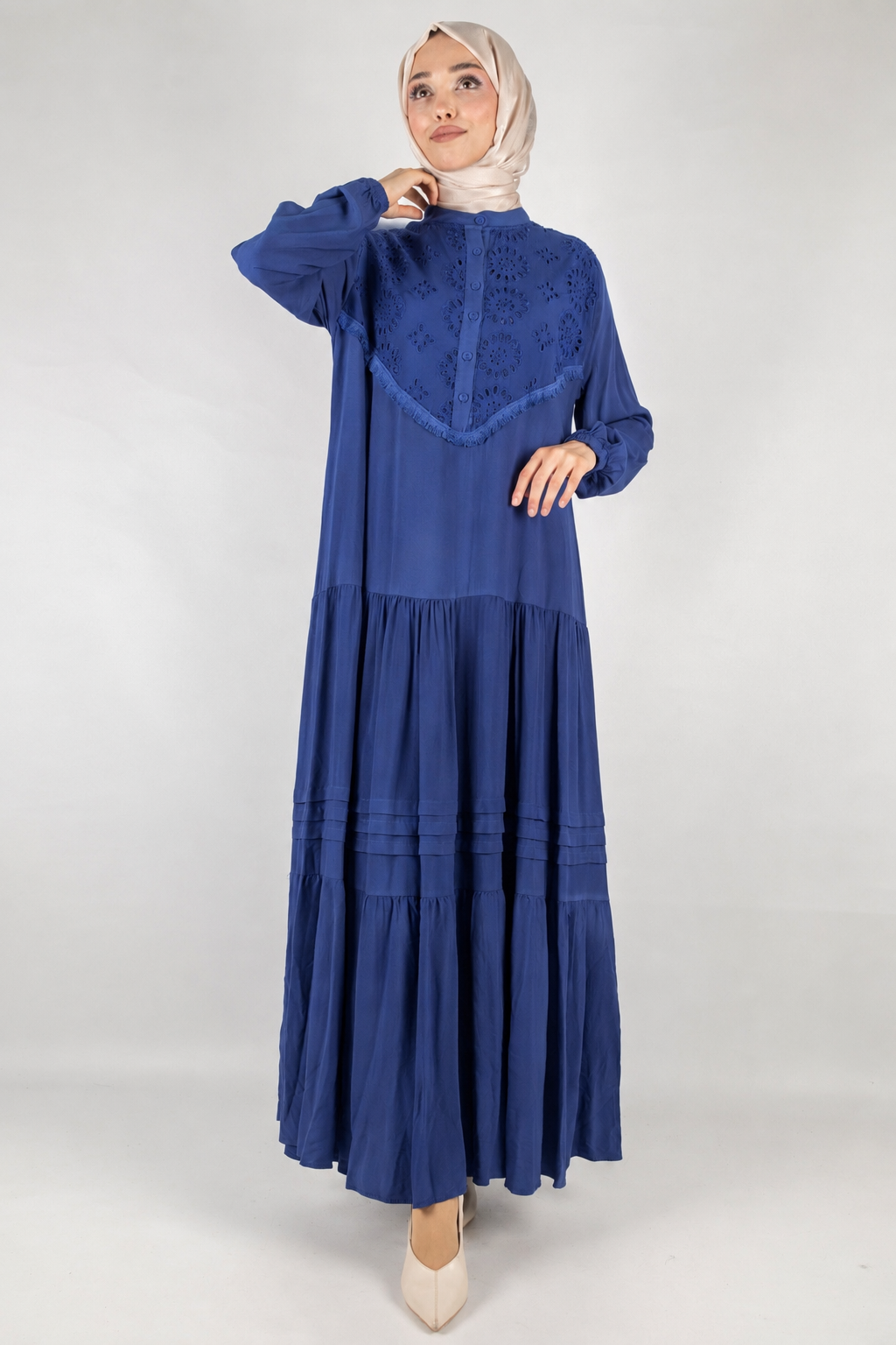 Embroidered Detail Viscose Maxi Dress - Image 8