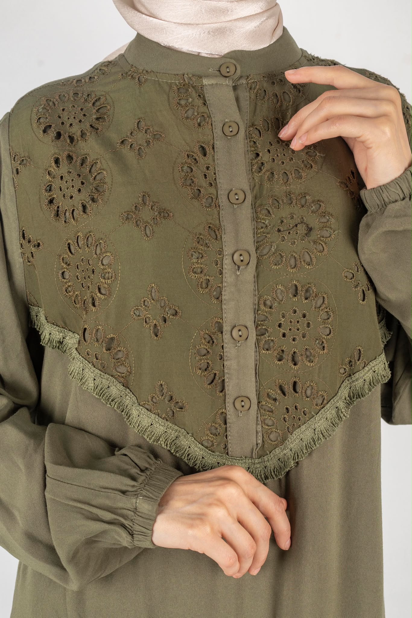 Embroidered Detail Viscose Maxi Dress - Image 3